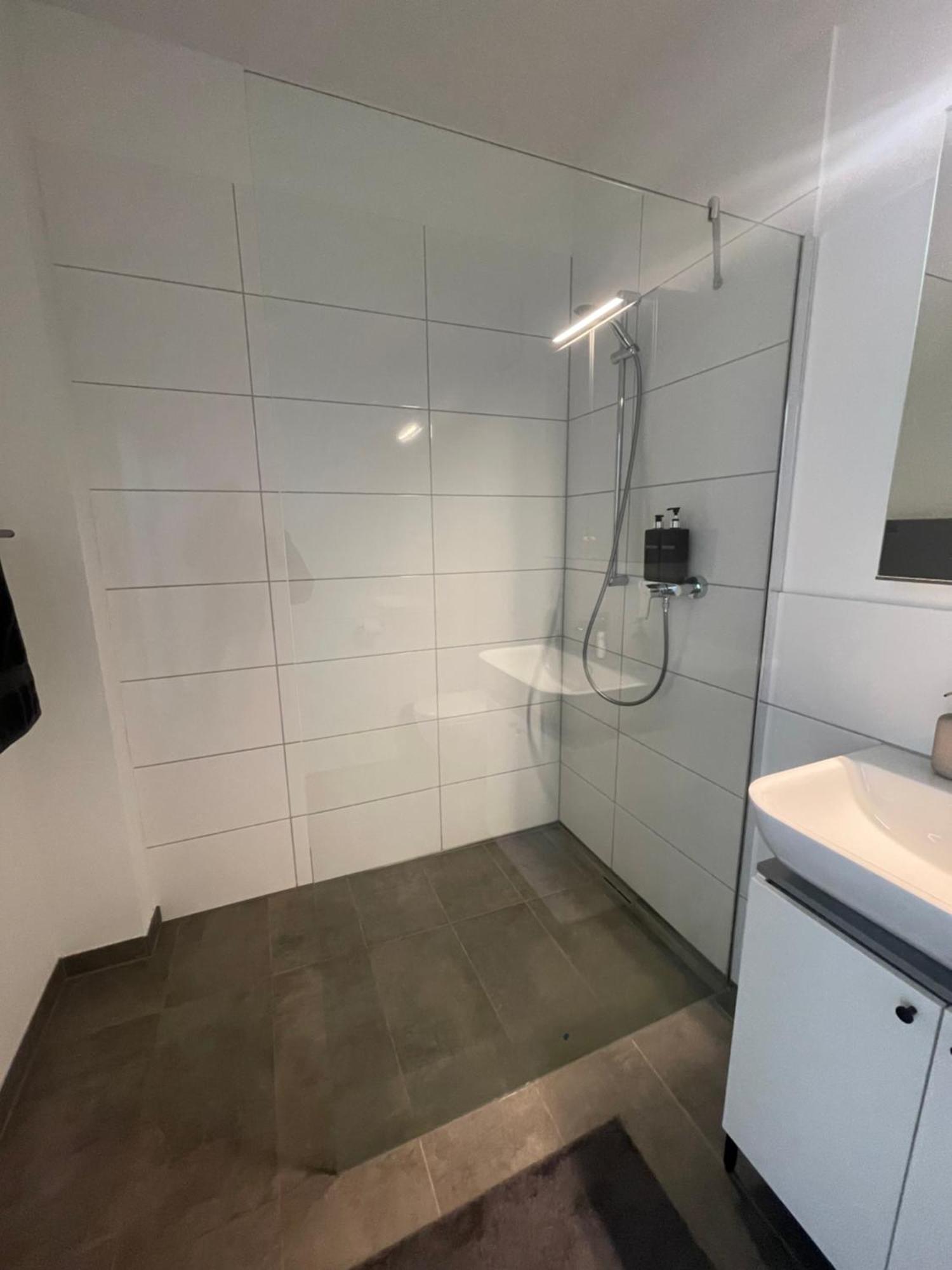 Apartment Deluxe Ruhr Oase, Neubau, 4 Personen, Parkplatz,